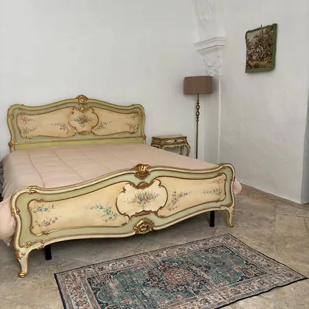 Al Numero 13 Apartman *