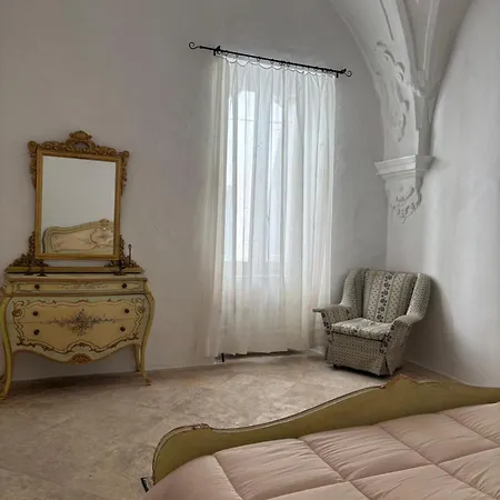 Apartman Al Numero 13 *